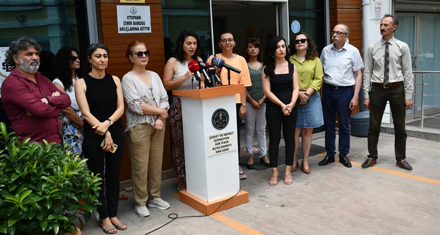 The press release is organized by the Izmir Bar Association for #worldrefugeeday.